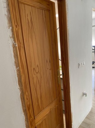 Puerta de madera de pino 2x72 ancho