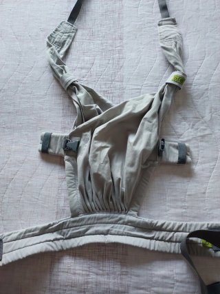 Mochila Portabebés Boba Bliss Gris