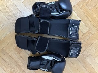 Espinilleras y Guantes Buddha Protección Integral
