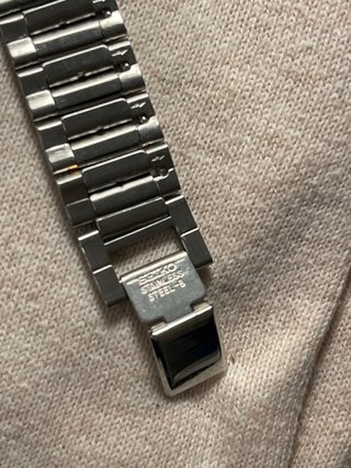Reloj Seiko V701-2B50