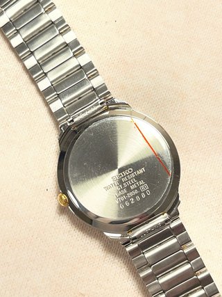 Reloj Seiko V701-2B50