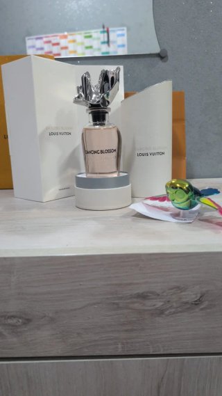 Profumo Louis Vuitton Dancing Blossom originale