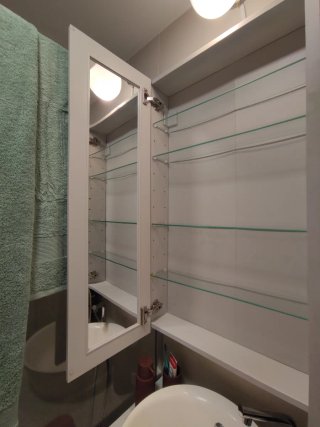 Armario espejo baño madera y cristal