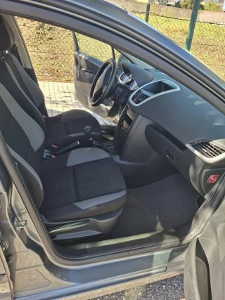 Peugeot 207 2009
