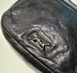 Bolso Bimba y Lola Piel Vacuno Negro (15x15x4cm)