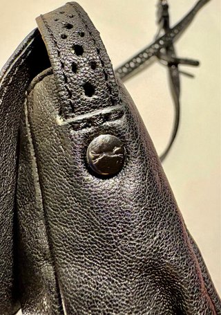 Bolso Bimba y Lola Piel Vacuno Negro (15x15x4cm)