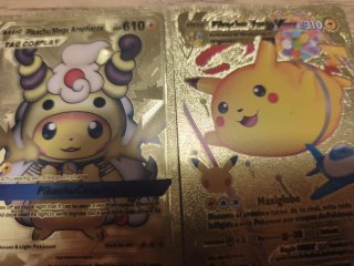 Cartas Pokémon Pikachu Vuelo VMAX y Mega Apharos