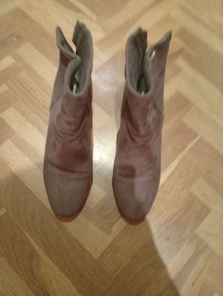 Botines Mustang Talla 39 Gris Topo