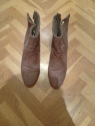 Botines Mustang Talla 39 Gris Topo