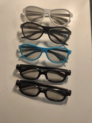Gafas 3D (3 LG y 2 genericas)