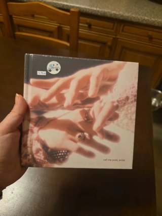 Shinee Poet Artist album