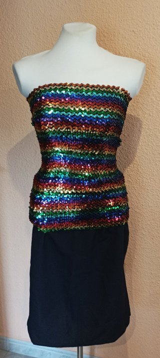 79-Conjunto Top Lentejuelas y Falda Negra
