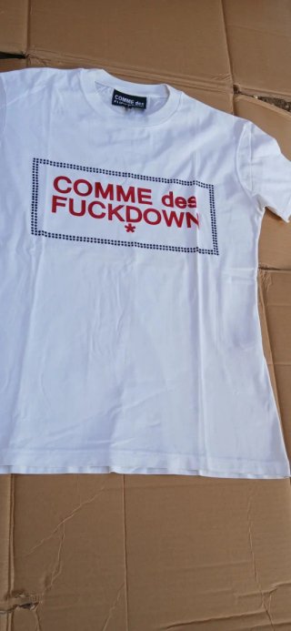 T-shirt Comme des Fuckdown S