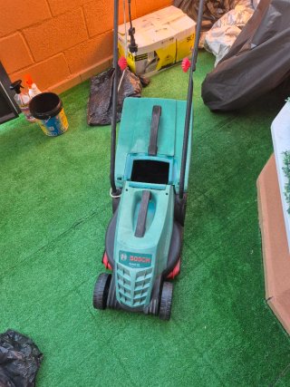 Cortacésped Bosch Rotak 32