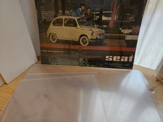 Maqueta Seat 600 D Salvat con Vitrina