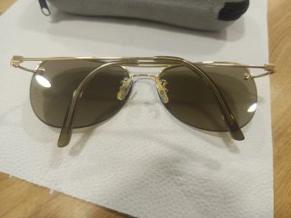 Gafas de sol aviador doradas