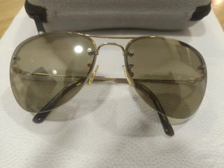 Gafas de sol aviador doradas