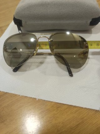 Gafas de sol aviador doradas