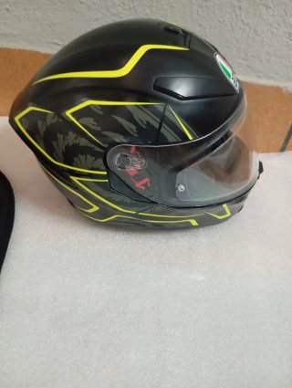 Casco Moto AGV con intercomunicador