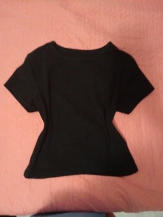 Camiseta Negra de Manga Corta