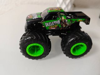Hot Wheels Monster Trucks originales