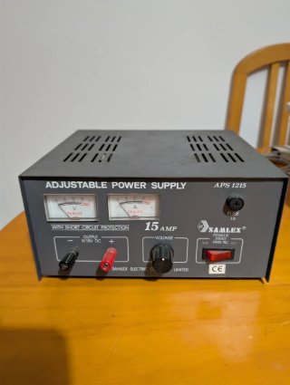 Fuente Alimentación Ajustable 15A Samlex APS 1215