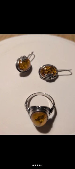 Conjunto Plata y Ámbar: Anillo y Pendientes