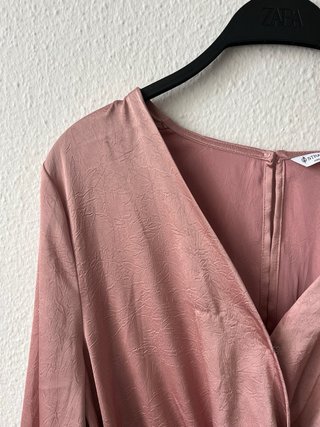 Mono corto rosa manga larga Stradivarius