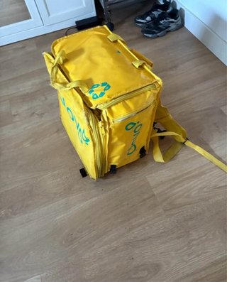 Mochila Glovo amarilla(malaga)