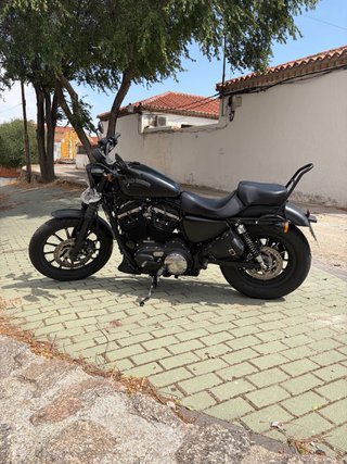 Harley Davidson Sportster Iron 883 Negra
