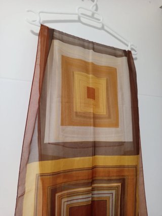 Pañuelo cuadrado estampado