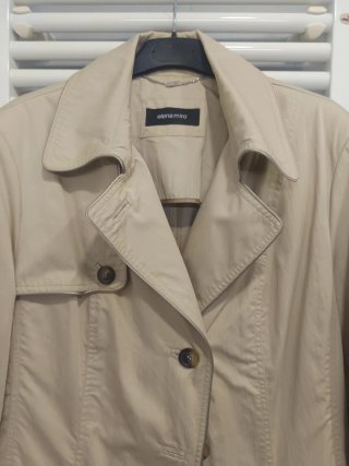 Gabardina corta Elena Miró beige