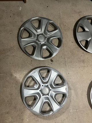 2 Tapacubos Ford 15 pulgadas