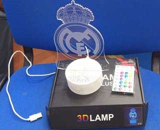 Lámpara 3D Real Madrid LED 16 Colores con Mando