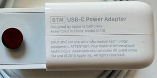 Cargador Apple 61W USB-C para MacBook Pro Original