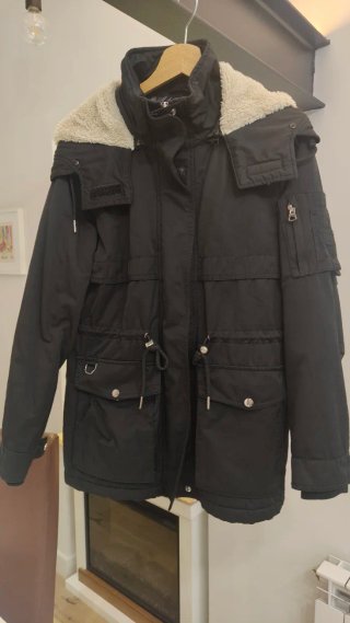 Parka Zara Negra