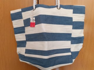 BOLSA DE PLAYA O CAMPO NUEVA SIN ESTRENAR MARCA UN