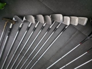 Set de Palos de Golf Dunlop.