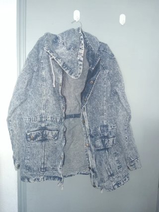 Chaqueta vaquera desgastada mujer