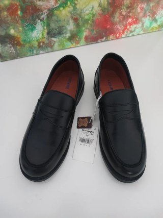 Mocasines piel negros El Corte Inglés talla 35
