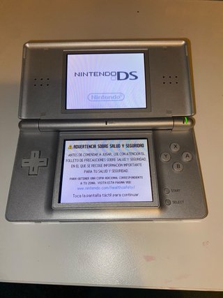 Consola Nintendo DS Plateada