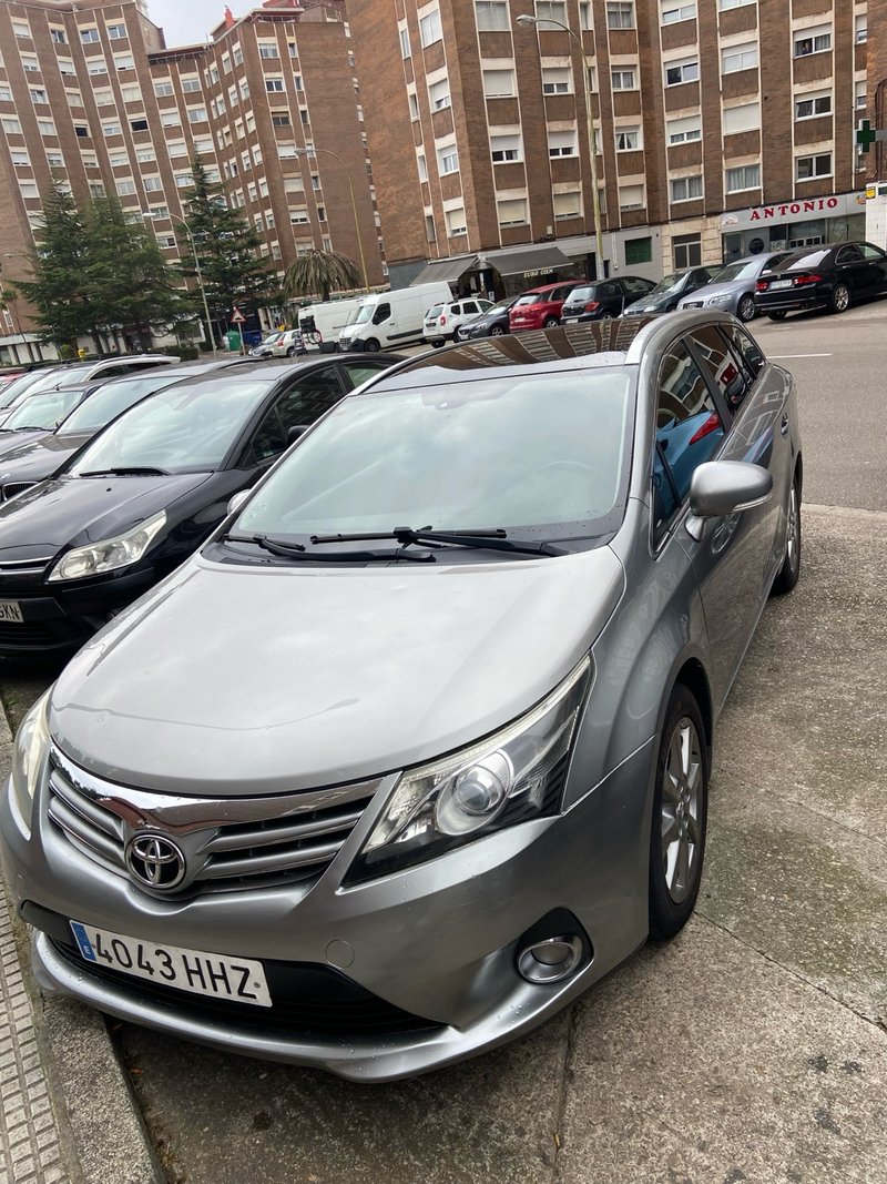 Toyota Avensis 2.0 D-4D Advance 120D 2012