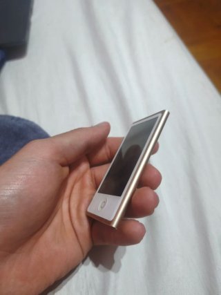 iPod Nano 7ª Gen Dorado 16gb (2015)