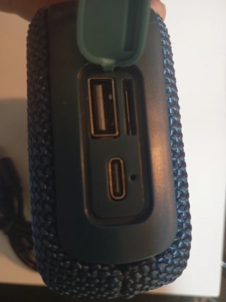 Altavoz Portátil Bluetooth 5.3 con SD y cable USBC