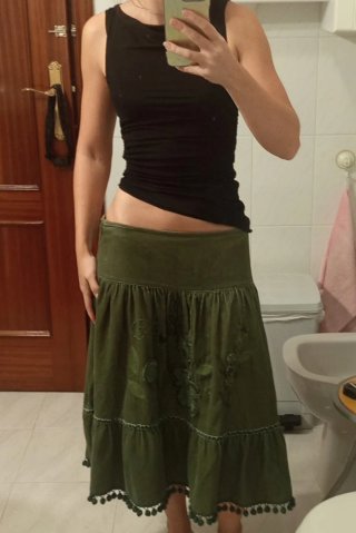Falda verde bordada vintage Zara