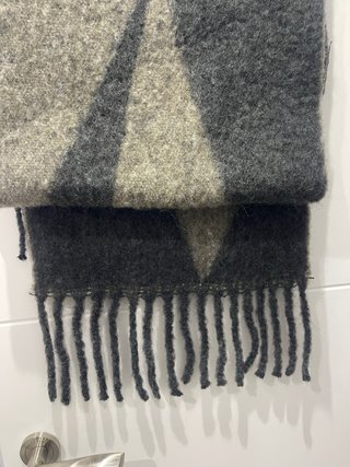 Bufanda Zara Geometría Gris Oscuro