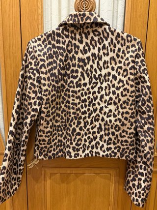 Chaqueta H&M Animal Print  nueva sin estrenar