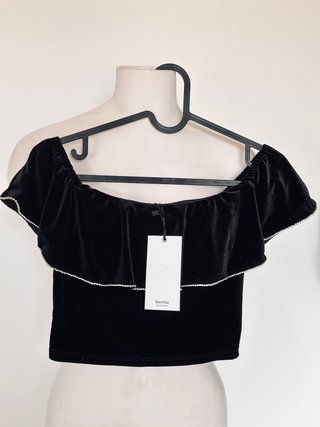 Top Bershka Terciopelo Negro Talla XS