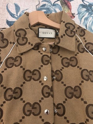 Chaqueta Gucci Beige con Logo