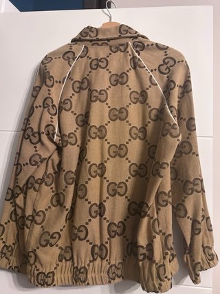 Chaqueta Gucci Beige con Logo